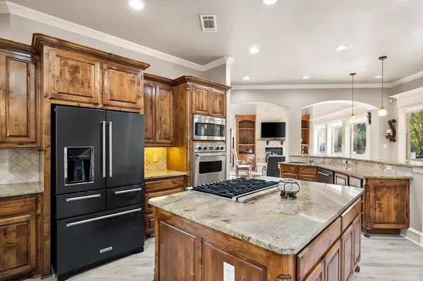 5611 Morning Light Drive, Midlothian, TX 76065