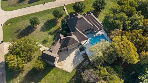 5611 Morning Light Drive, Midlothian, TX 76065