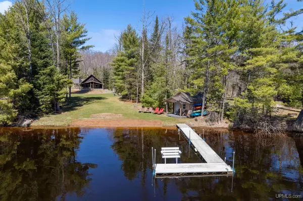 W10095 Miscauno Island Lane, Daggett, MI 49821