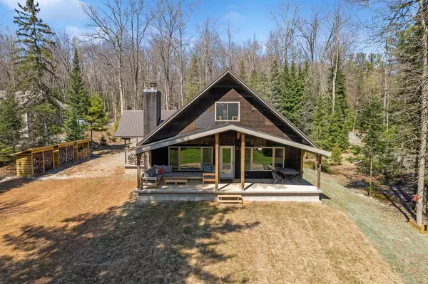 W10095 MISCAUNO ISLAND LANE, Daggett, MI 49821