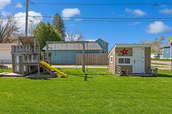 2631 HANNAH STREET, Marinette, WI 54143