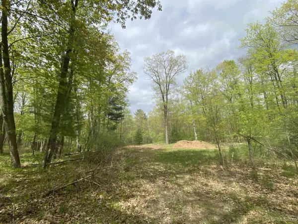 Lot 1 Riverview Drive, Menominee, MI 49858