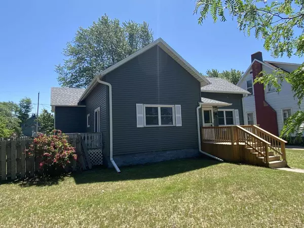 1323 CARNEY BOULEVARD, Marinette, WI 54143