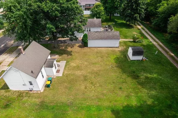 825 JACOBSON STREET, Marinette, WI 54143