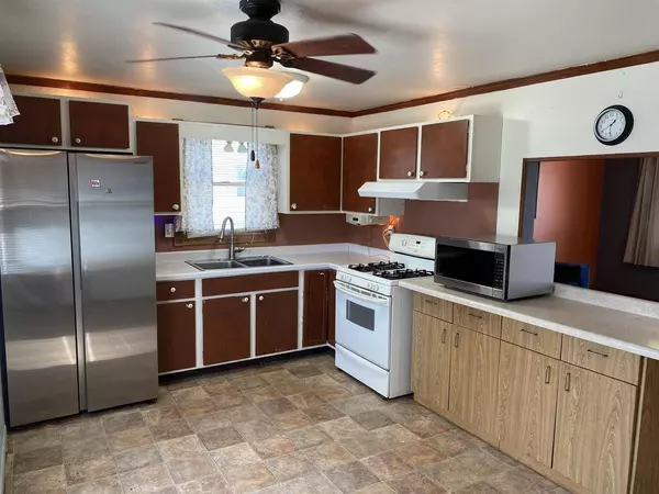 1235 E SYLVAN AVENUE, Appleton, WI 54915