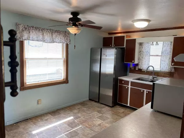 1235 E SYLVAN AVENUE, Appleton, WI 54915