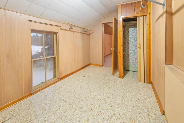 300 4TH AVE, Menominee, MI 49858