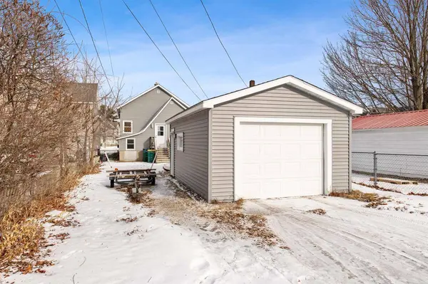 1135 CARNEY BLVD, Marinette, WI 54143