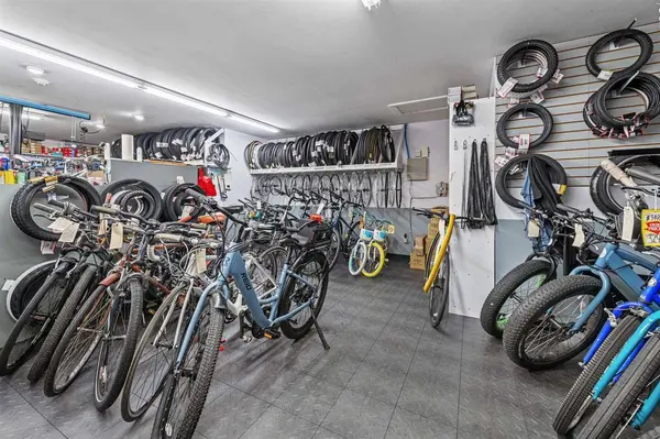 1555 PIERCE AVE, Marinette, WI 54143