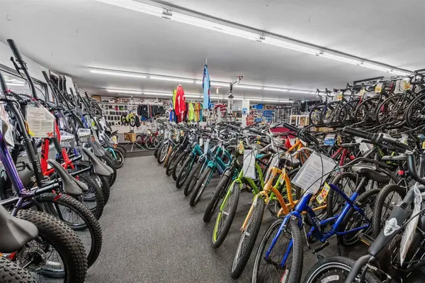 1555 PIERCE AVE, Marinette, WI 54143