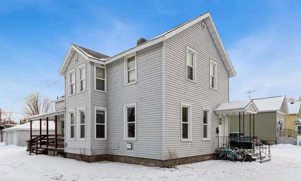 813 8TH ST, Menominee, MI 49858