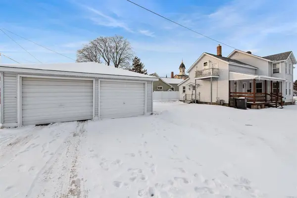 813 8TH ST, Menominee, MI 49858