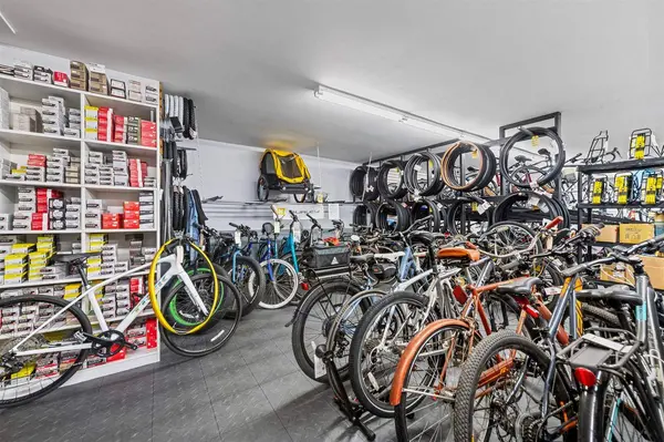 1555 PIERCE AVE, Marinette, WI 54143