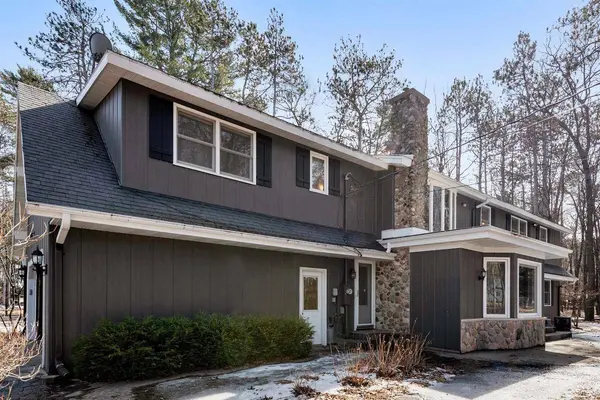 716 SUNSET DR, Marinette, WI 54143