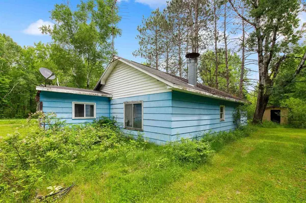 W3035 HALE SCHOOL RD, Peshtigo, WI 54157