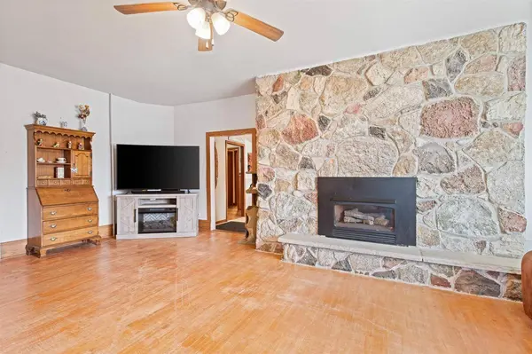 836 MAIN ST, Marinette, WI 54143