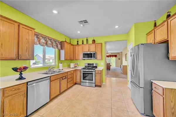 2717 Willow Wren DR, North Las Vegas, NV 89084