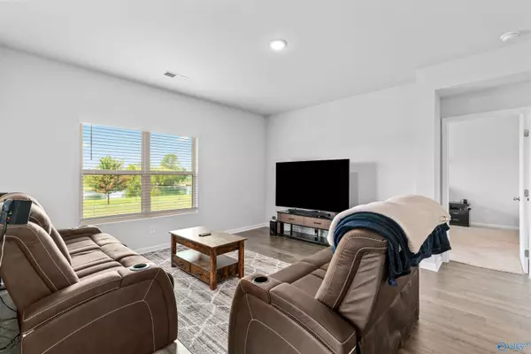 25104 Delilah Circle, Athens, AL 35613