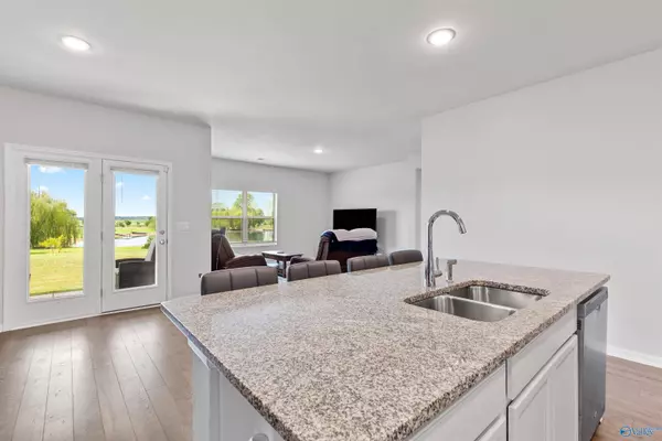 25104 Delilah Circle, Athens, AL 35613