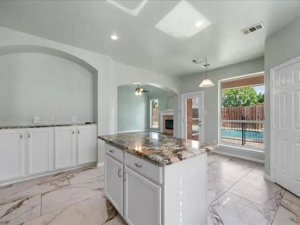 4005 Orchid Lane, Mansfield, TX 76063
