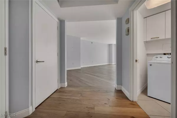 2777 Paradise RD #301, Las Vegas, NV 89109