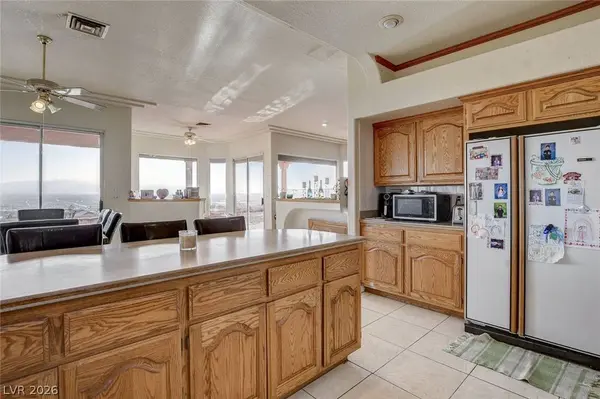 1881 Claudine DR, Las Vegas, NV 89156