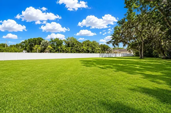 RIVERVIEW DR, Riverview, FL 33578