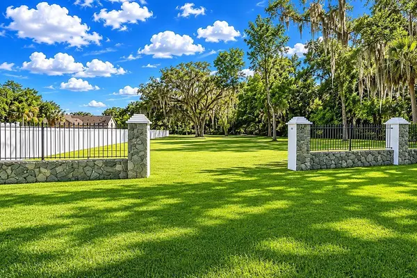RIVERVIEW DR, Riverview, FL 33578