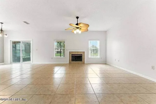 1726 CHATHAM VILLAGE DR, Fleming Island, FL 32003