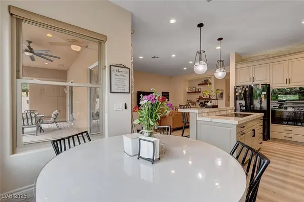 2074 Sutton WAY, Henderson, NV 89074