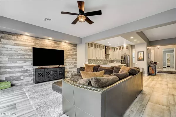 2672 Joan Of Arc ST, Henderson, NV 89044