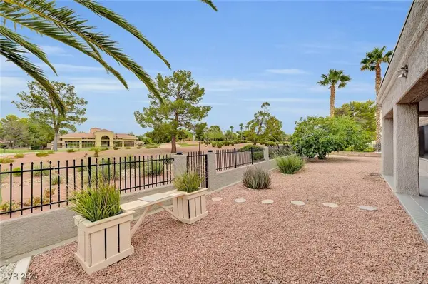 2808 Golfside DR, Las Vegas, NV 89134