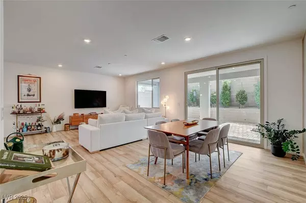 11809 Pied Harrier AVE, Las Vegas, NV 89138