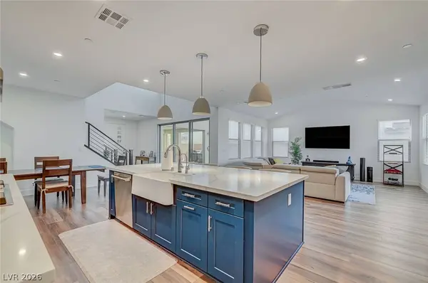 3389 Ponicelli LN