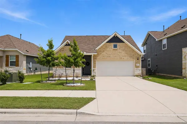 206 Palo Brea LOOP, Hutto, TX 78634