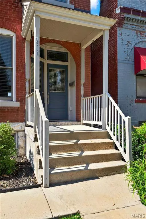 4316 Arco AVE, St Louis, MO 63110