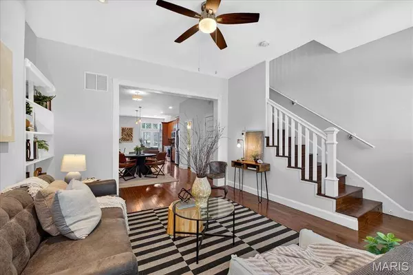 4316 Arco AVE, St Louis, MO 63110