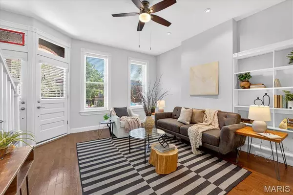 4316 Arco AVE, St Louis, MO 63110