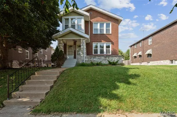 5043 Bancroft AVE, St Louis, MO 63109