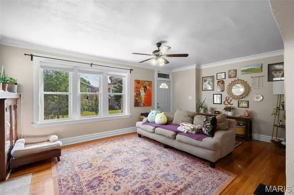 5043 Bancroft AVE, St Louis, MO 63109