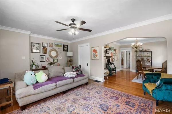 5043 Bancroft AVE, St Louis, MO 63109