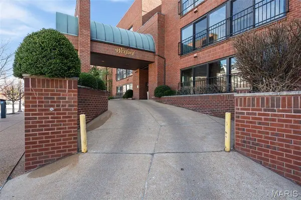 4570 Laclede AVE #205, St Louis, MO 63108