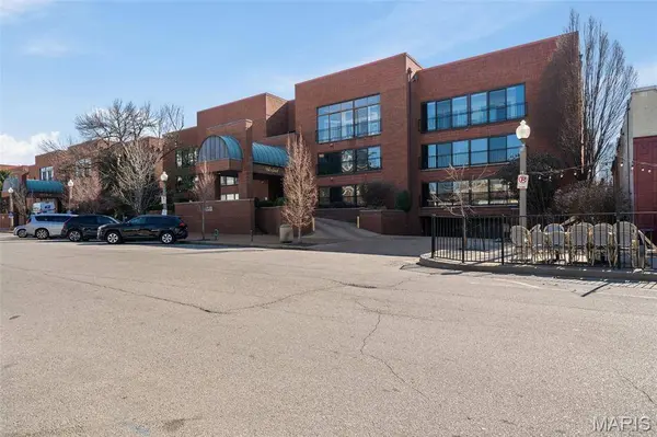 4570 Laclede AVE #205, St Louis, MO 63108