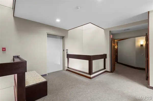 4570 Laclede AVE #205, St Louis, MO 63108