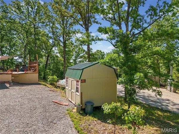9226 Laveta DR, French Village, MO 63036