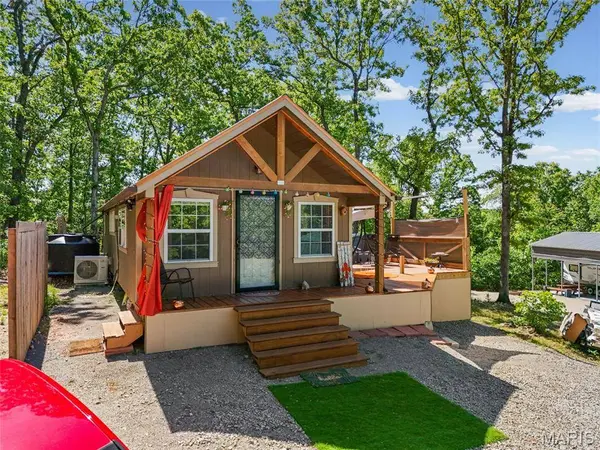 9226 Laveta DR, French Village, MO 63036
