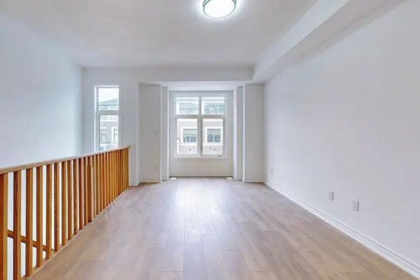 781 Kootenay PATH, Oshawa, ON L1H 6R3