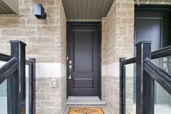 781 Kootenay PATH, Oshawa, ON L1H 6R3