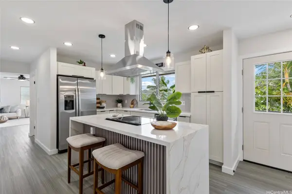 232 Kihapai ST #A, Kailua, HI 96734