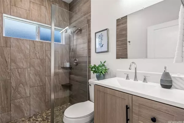 642 N Vineyard BLVD #E, Honolulu, HI 96817